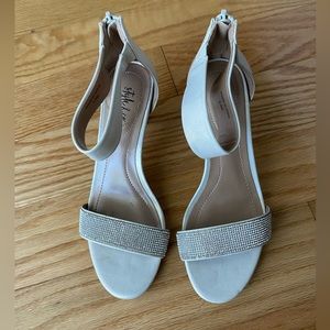 Style and co white sandals size 5.5